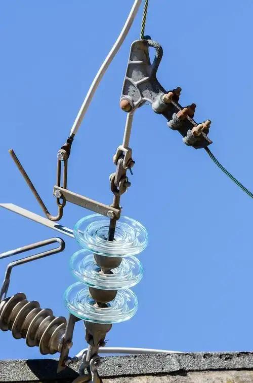 Lightning Arrester vs Insulator: What’s the Real Difference? Lightning Arrester vs Insulator: What’s the Real Difference?