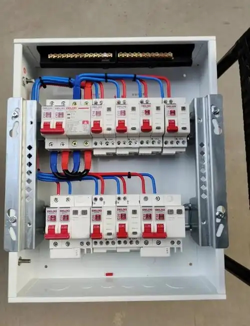 Differences Between Vacuum and Air Circuit Breakers