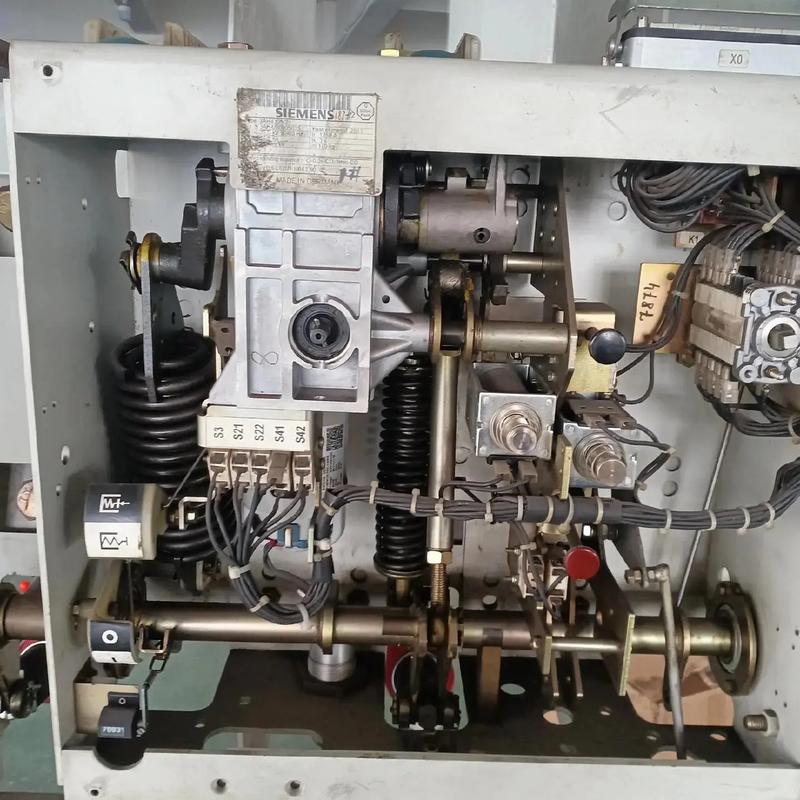 Vacuum Circuit Breaker Maintenance: Checklist, Tips, and Best Practices