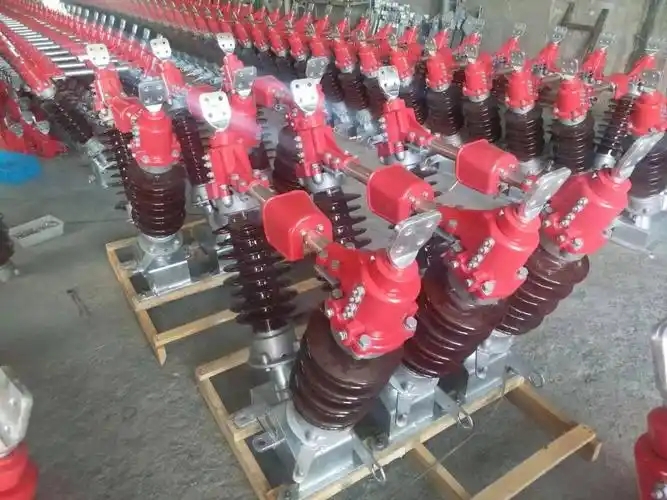 Circuit Breakers vs. Disconnect Switches: A Complete Guide