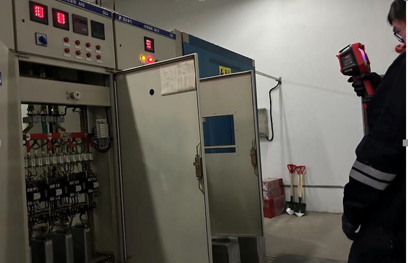 8 Crucial Steps for Cleaning Switchgear (with Key Operational Tips)