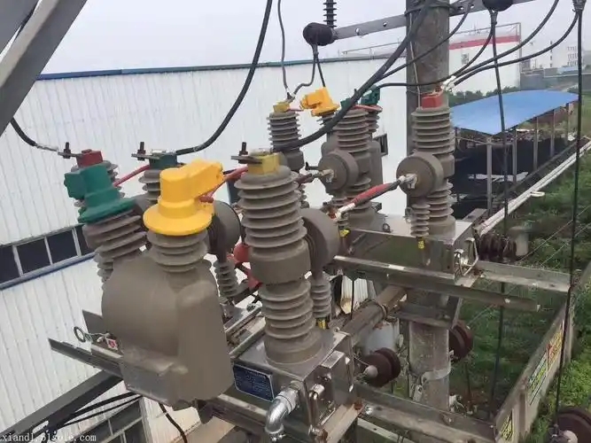 How are Vacuum Circuit Breakers Used in Power Systems?