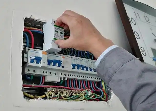 Expert Guide: Safely Replace Circuit Breakers (GFCI/AFCI) with LOTO