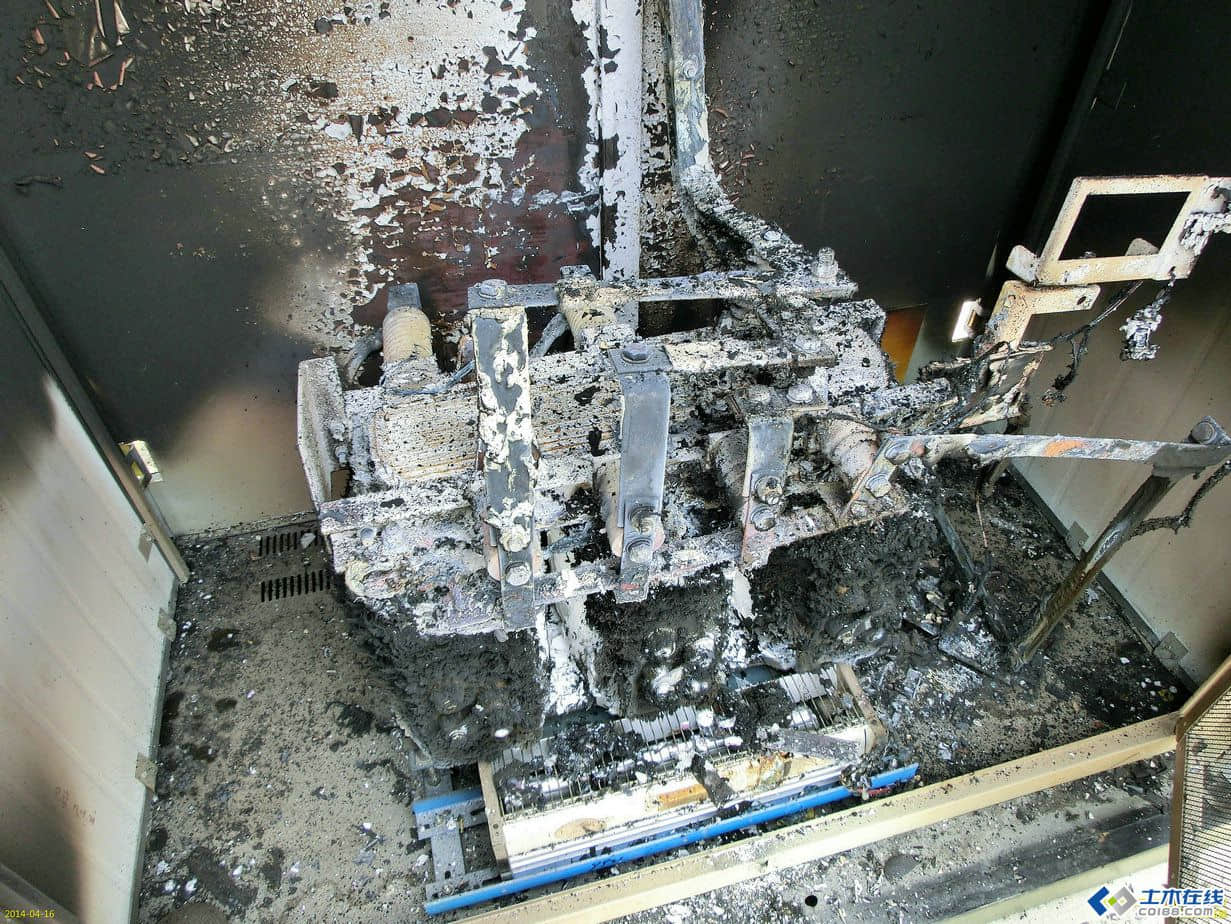 Why Do Vacuum Circuit Breakers Explode? A Deep Dive from an Engineer