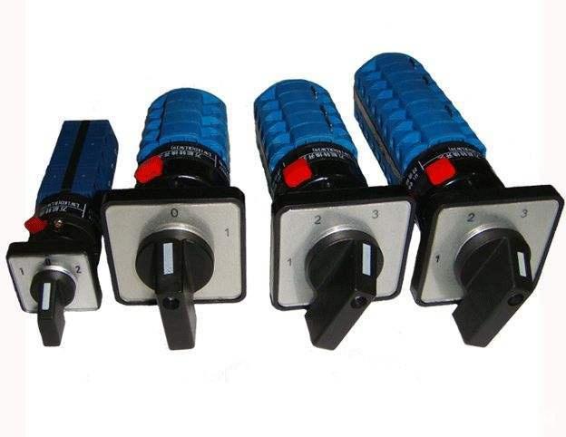 What is a manual transfer switch? What is a manual transfer switch?