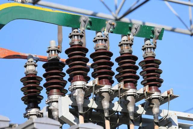 How to Select the Right Surge Arrester