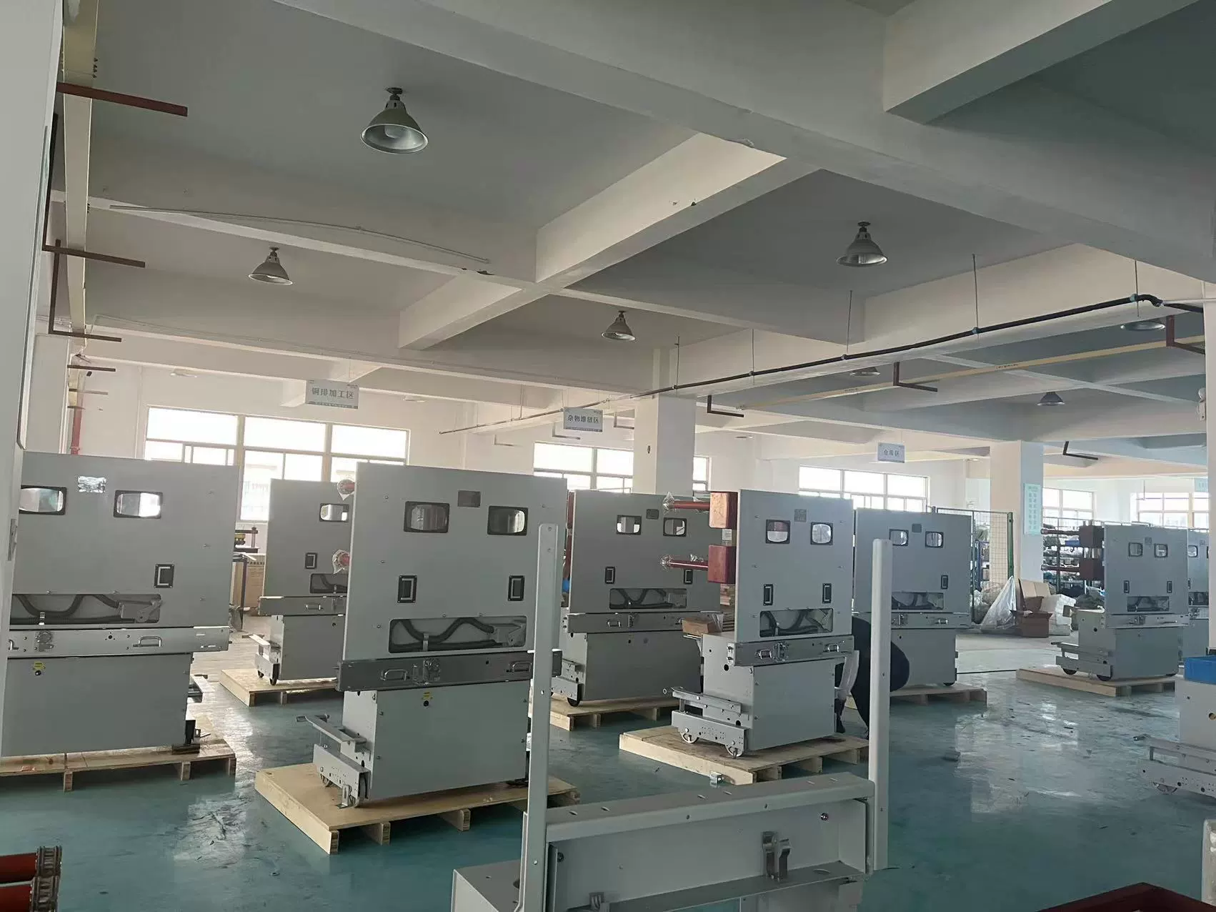 ZN85-40.5 Series 40.5kV Indoor Vacuum Circuit Breaker ZN85-40.5 Series 40.5kV Indoor Vacuum Circuit Breaker