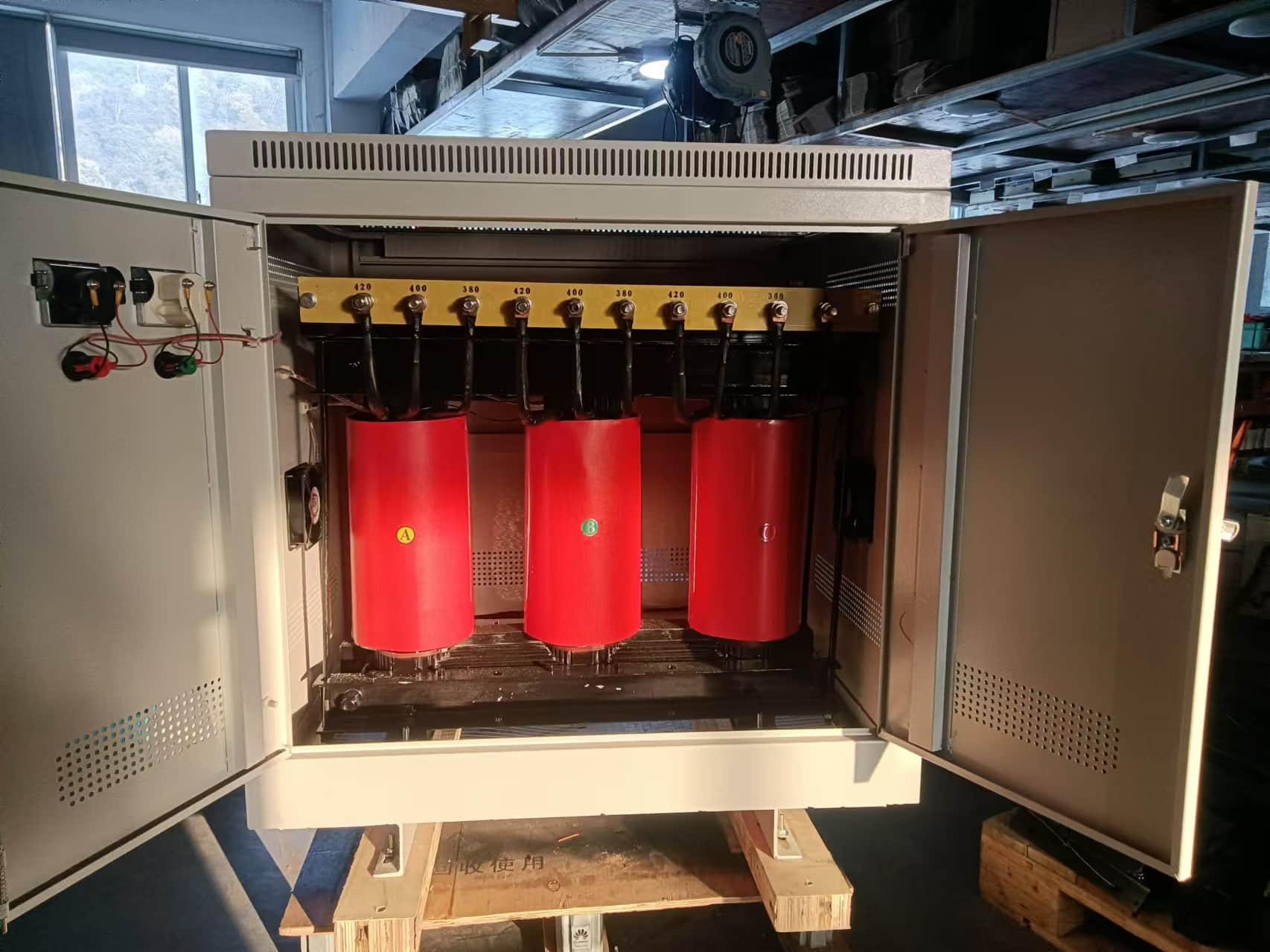 What is an Isolation Transformer, Key Applications, and Safety Principles What is an Isolation Transformer, Key Applications, and Safety Principles