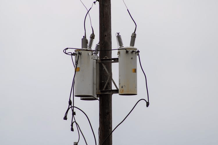 Pole distribution transformer brings easy power solutions