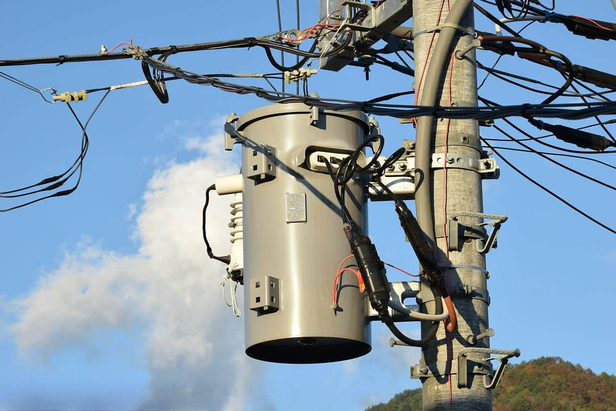 Pole distribution transformer brings easy power solutions