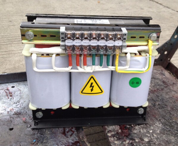 How Many Types of Low Voltage Transformers Are There