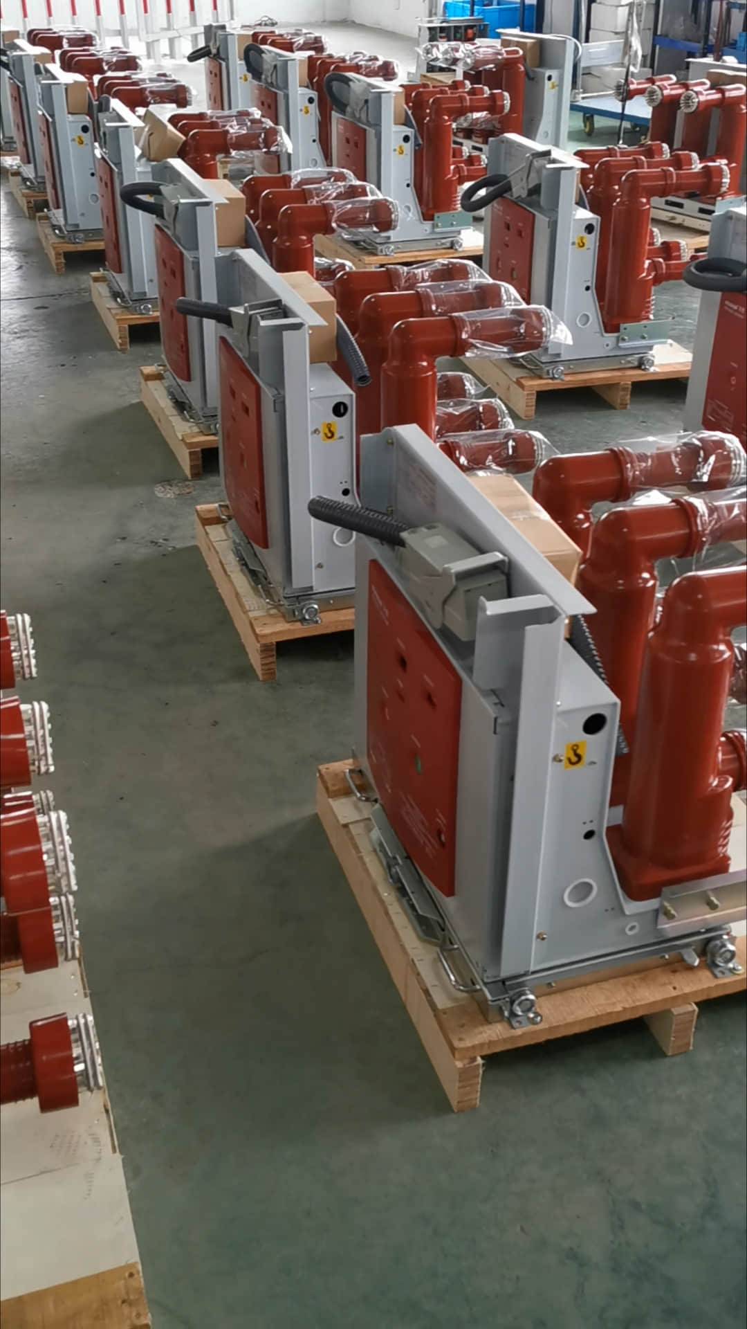 High-Performance 12kV Vacuum Circuit Breaker for Medium Voltage Applications