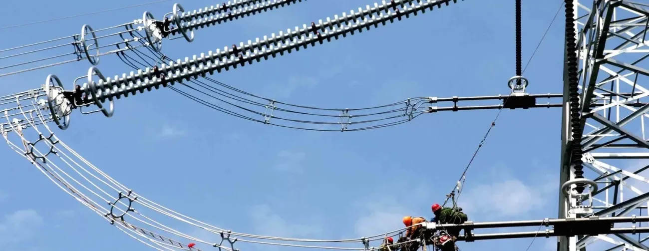 What are 5 electrical insulators?