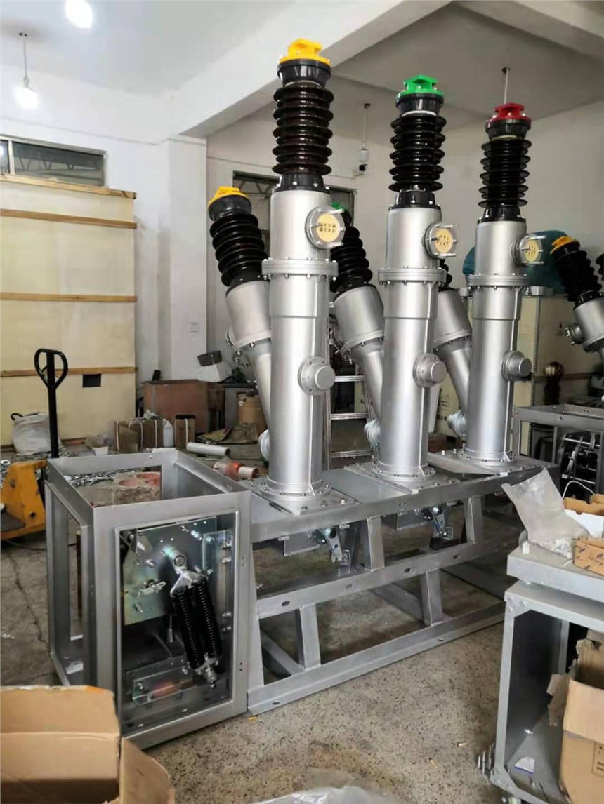 Medium Voltage Circuit Breaker Types Explained