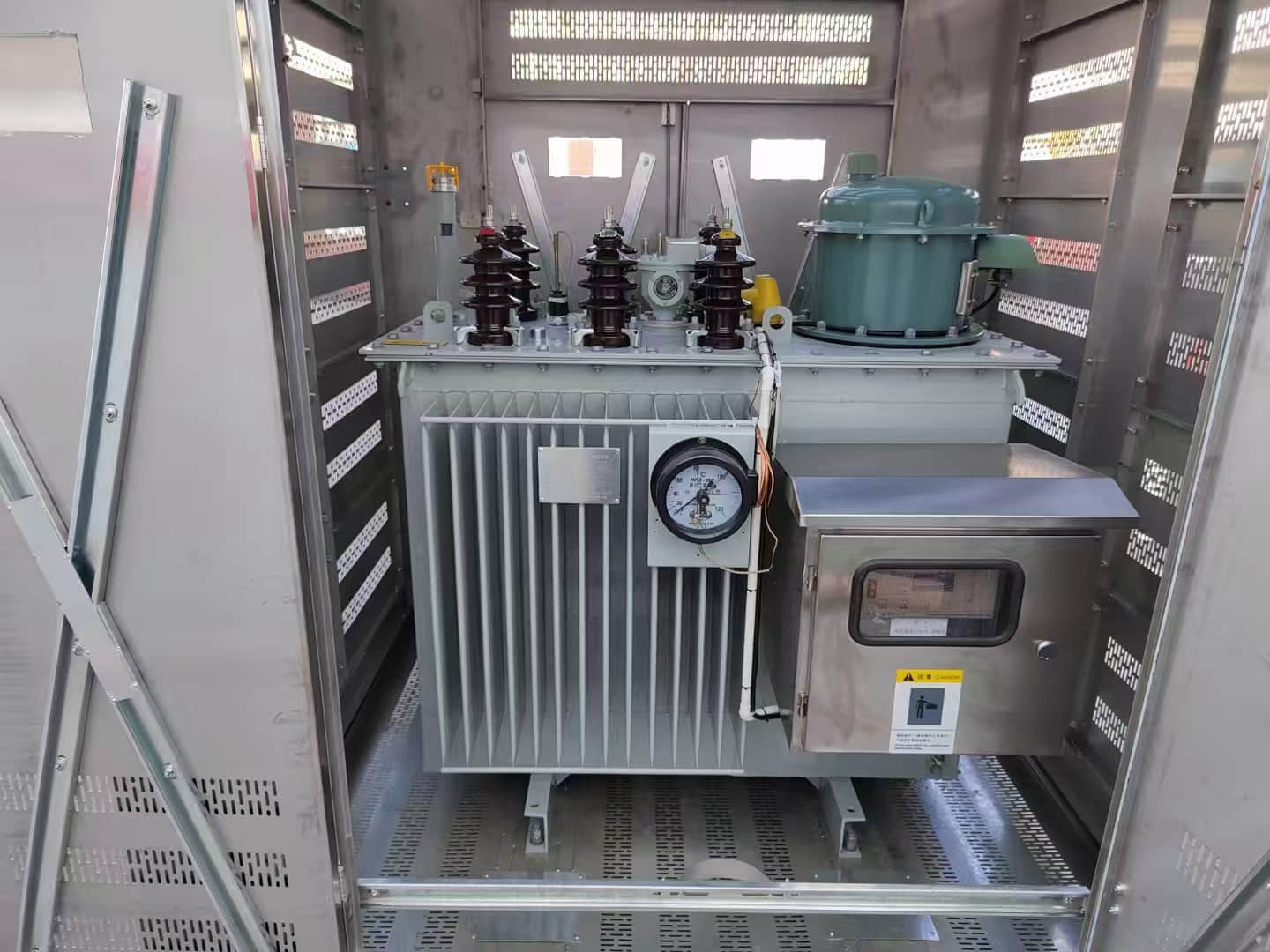 Oil-Immersed Transformer vs Voltage Regulator: Key Differences Explained