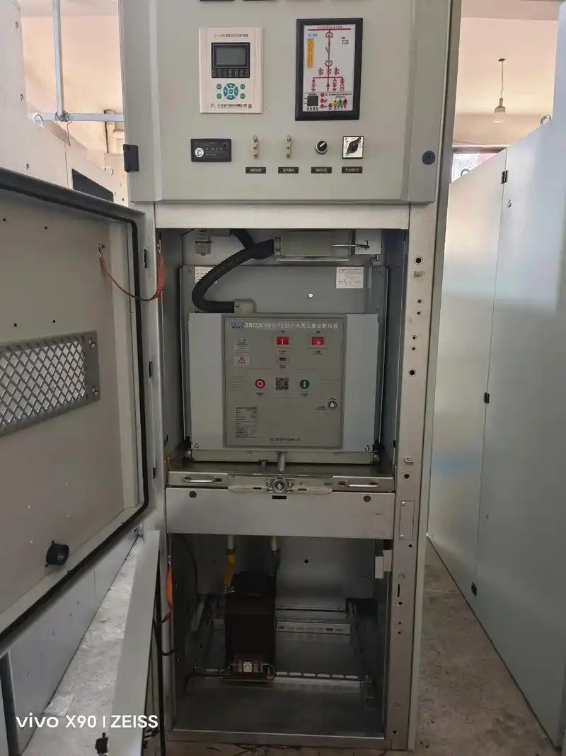 Why Vacuum Circuit Breakers Are Essential for Solar and Wind Power