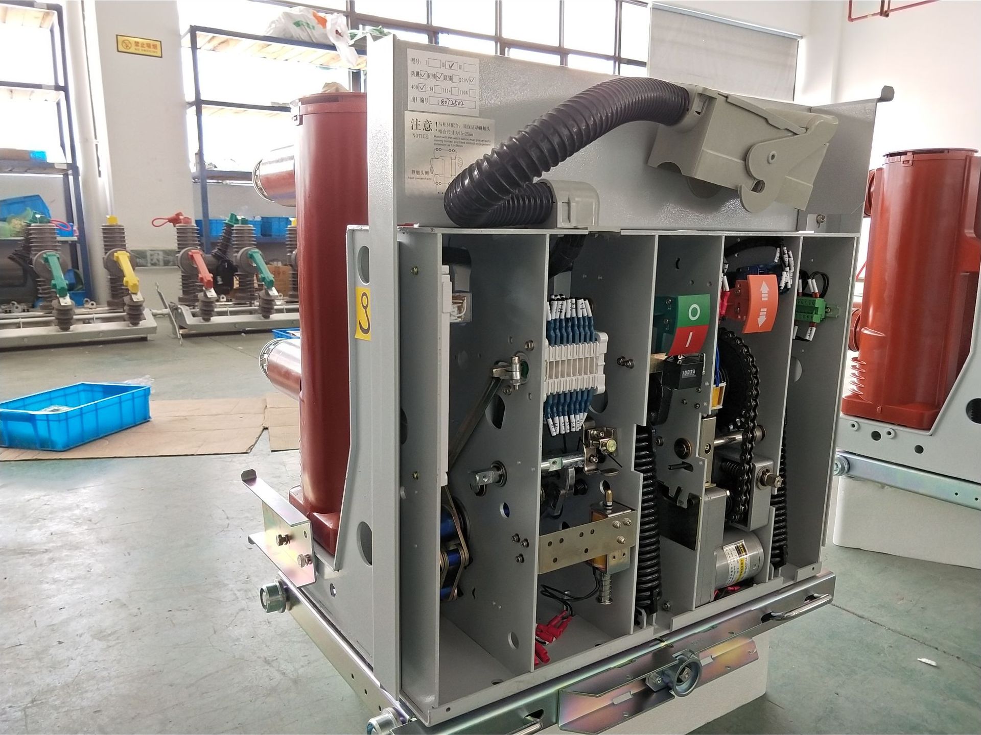 Why Does a Vacuum Circuit Breaker Need Energy Storage? The Critical Role of Stored Energy