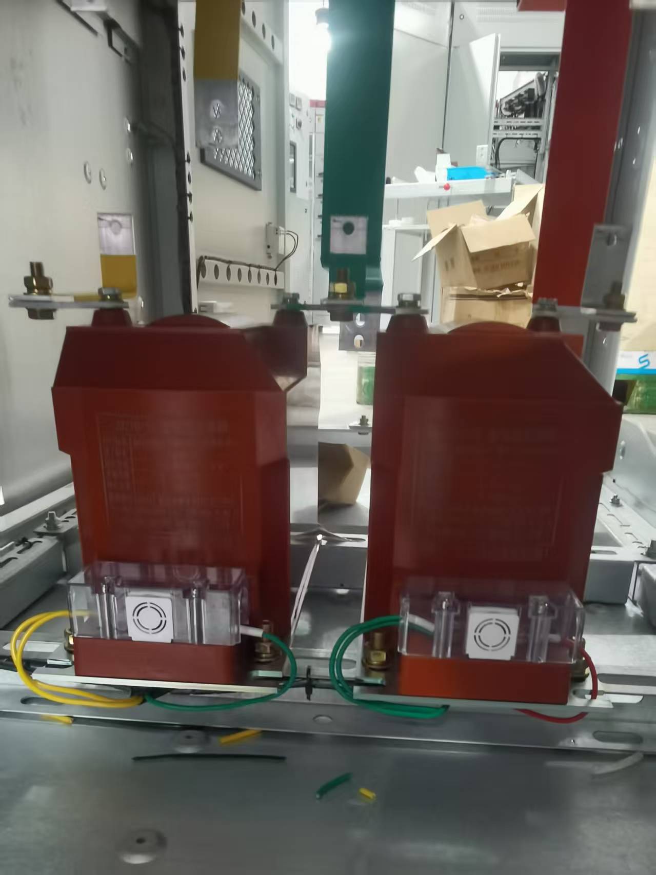 V-V vs. Y-Y Connection: Which One for Your Voltage Transformer?
