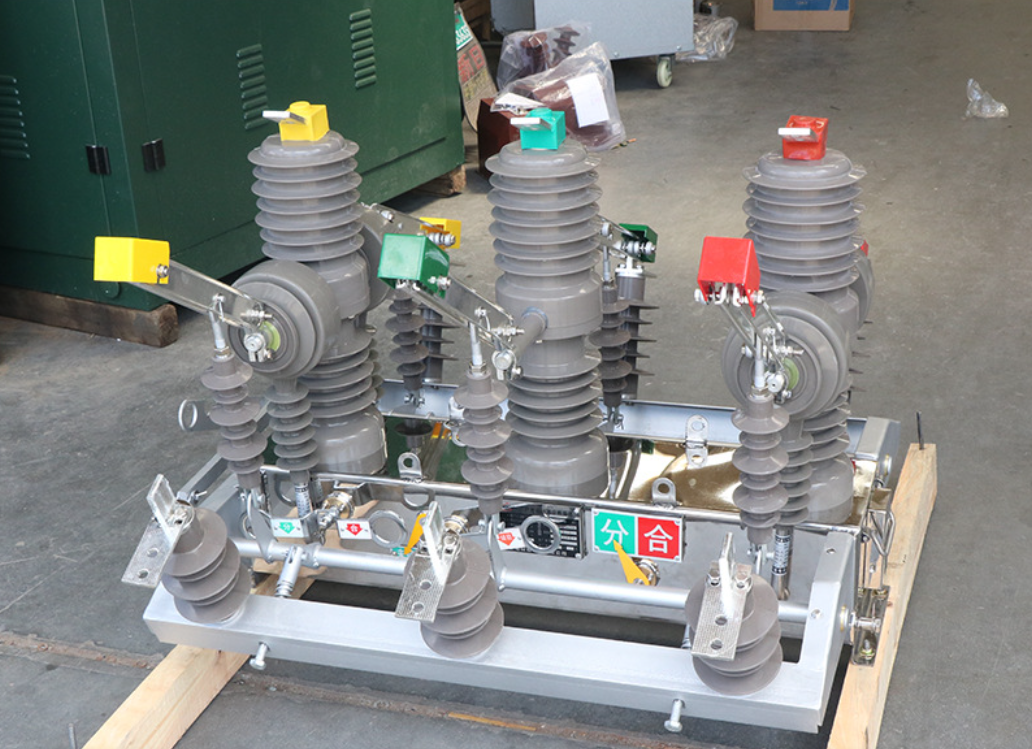 ZW32-12GG 12kV 630A Double-Power Double-Isolation Outdoor Vacuum Circuit Breaker
