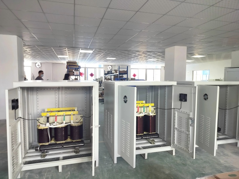 What Is the Difference Between Copper Transformer and Aluminum Transformer?