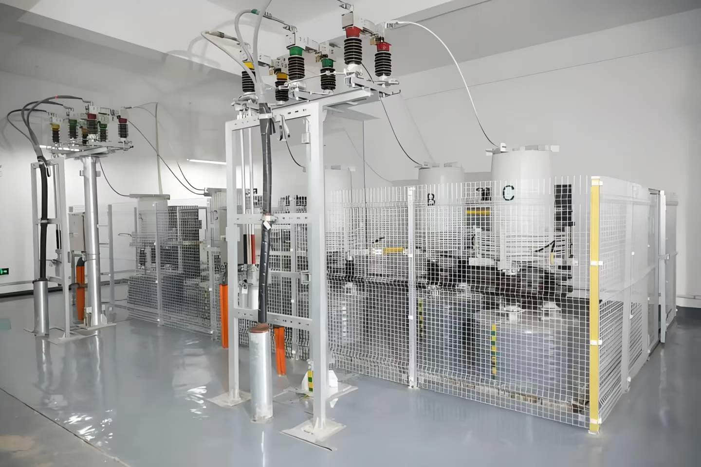 Medium Voltage Vacuum Circuit Breaker: Buyer’s Guide, Working Principle, Specs, and Maintenance